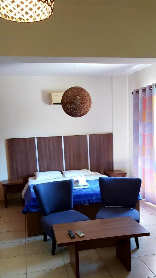 Lakis Court Apartment Ларнака Екстериор снимка