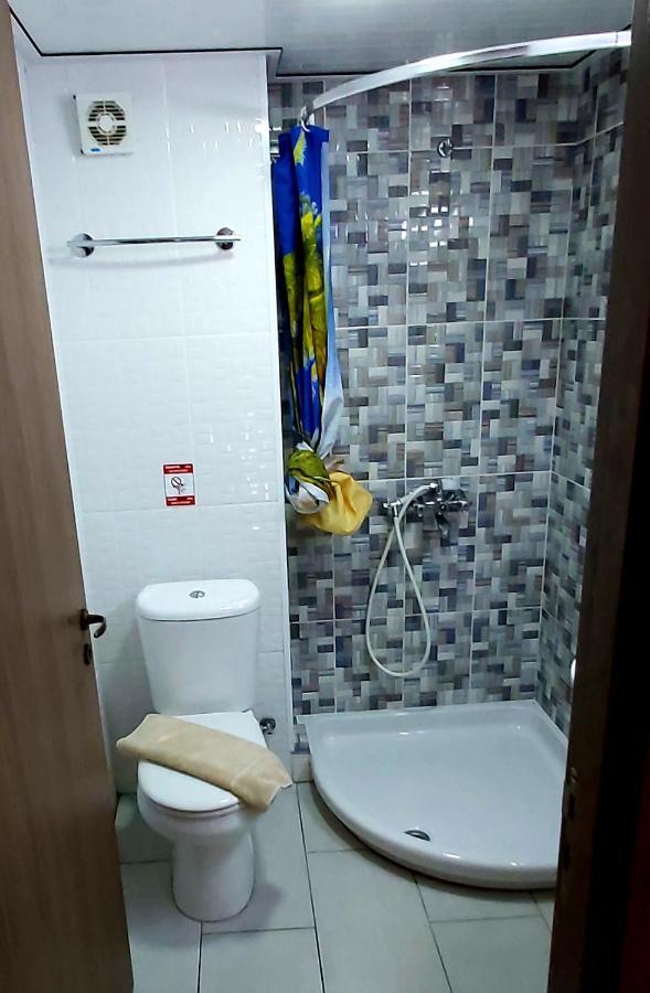 Lakis Court Apartment Ларнака Екстериор снимка