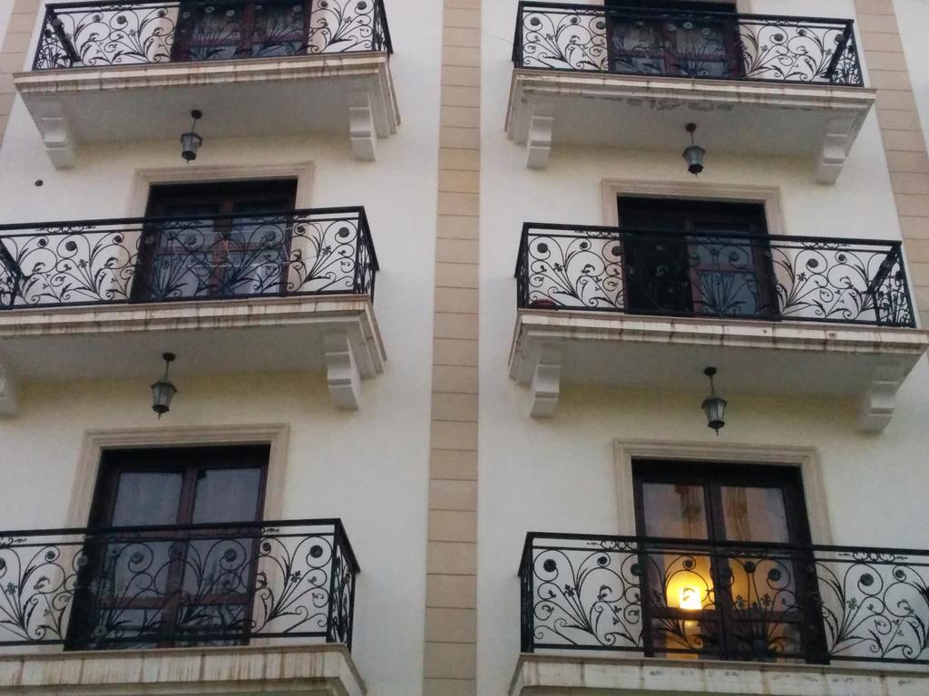 Lakis Court Apartment Ларнака Екстериор снимка